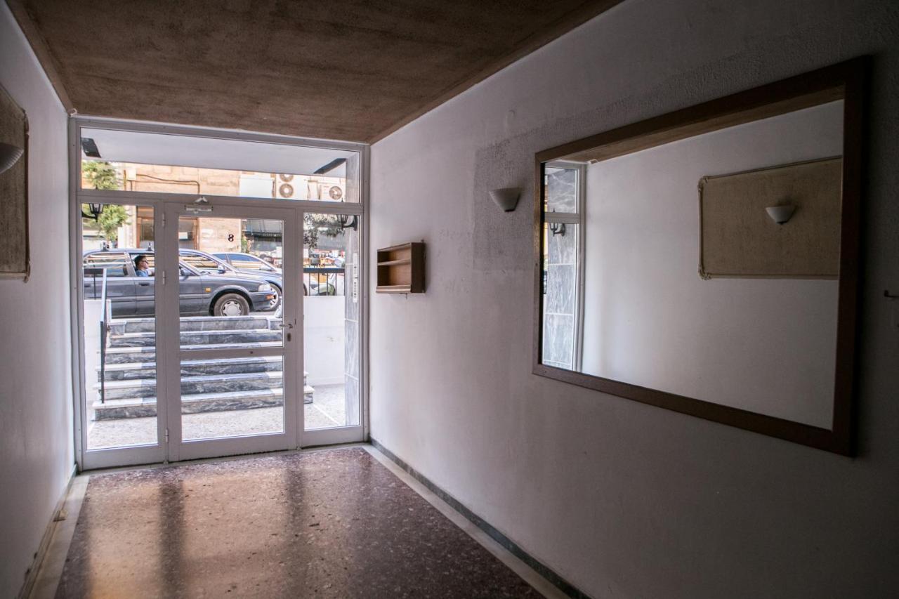 Best House, Anakreontos, Perivolaki, Nikaia, P... Piraeus Exterior photo